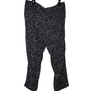 Loft black crop pants with side pockets. Lightweight. Perfect for summer.Size 12